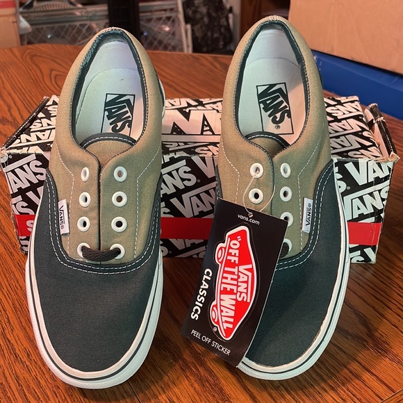 Vans Off-the-wall Era style sneaker, unisex, M5.5, W7. Darkest spruce/Moss Gray - Picture 6 of 15